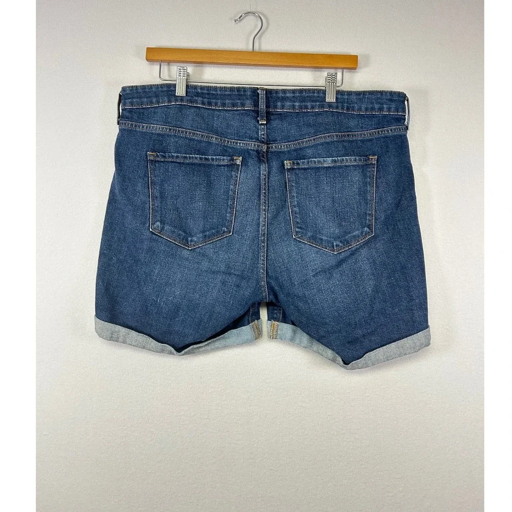 Old Navy Denim Shorts Women 14 Blue Distressed Cuffed Mid Rise Boyfriend Stretch